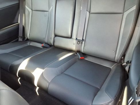 Used 2023 Dodge Challenger SXT w/ Plus Package image 13