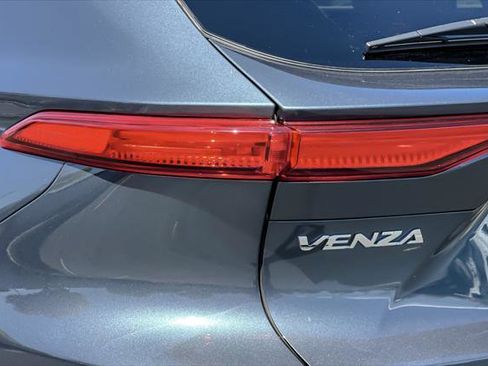 Certified 2024 Toyota Venza LE AWD/4WD image 26
