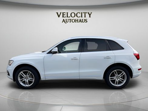Used 2017 Audi Q5 2.0T Premium Plus w/ Technology Package AWD/4WD image 4