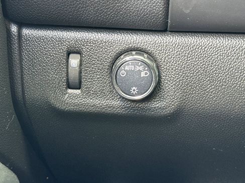 Used 2016 Chevrolet Colorado LT image 37