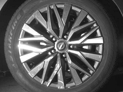 Used 2025 Nissan Altima 2.5 SV FWD image 13