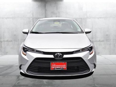 Used 2025 Toyota Corolla LE image 4