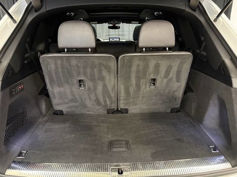 Used 2018 Audi Q7 3.0T Prestige w/ Prestige Package image 27