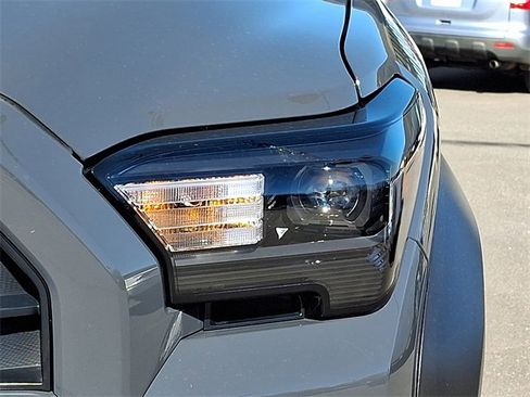 Used 2025 Toyota 4Runner TRD Off-Road image 9