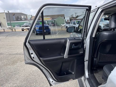 Used 2016 Toyota 4Runner Limited image 26