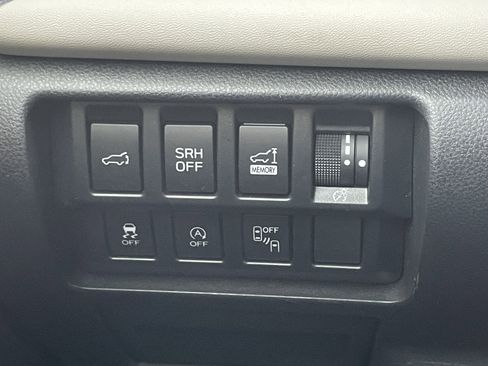 Certified 2023 Subaru Forester Limited image 33