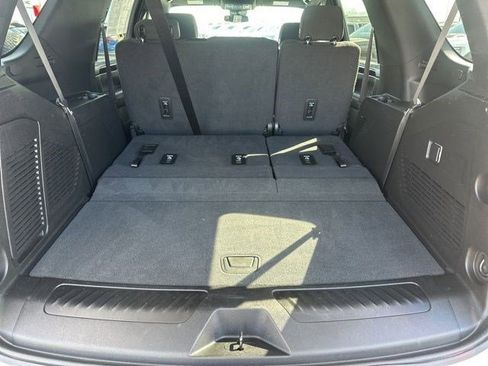 Certified 2023 GMC Yukon SLE image 17