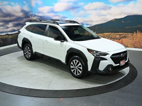 Certified 2025 Subaru Outback Premium image 2