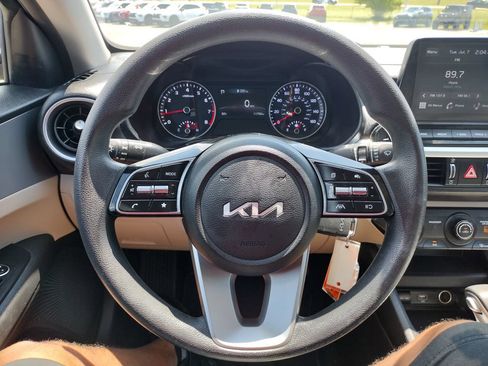 Used 2023 Kia Forte LXS FWD image 18