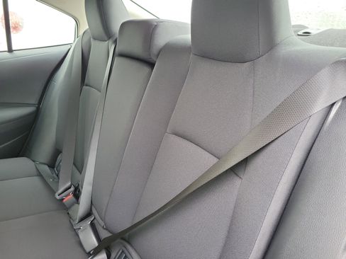 Used 2025 Toyota Corolla LE image 10