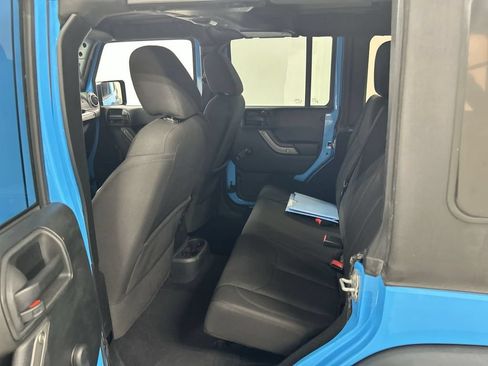 Used 2018 Jeep Wrangler Unlimited Sport AWD/4WD image 18