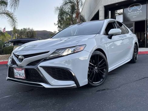 Used 2022 Toyota Camry XSE image 2