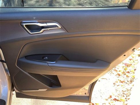 Used 2024 Kia Sportage SX image 35