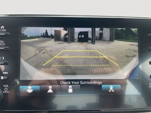 Used 2018 Honda Accord Touring image 24