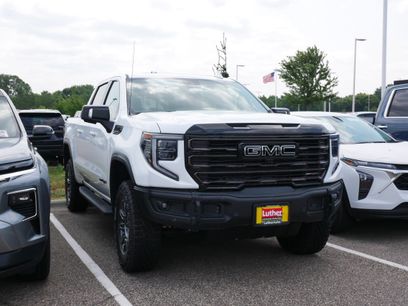 Used 2026 GMC Sierra 1500 AT4X w/ LPO, Black Badging Package