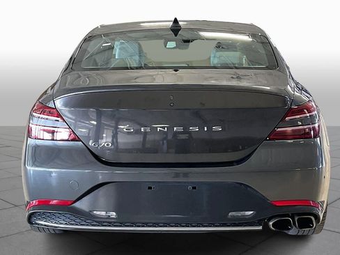 Used 2022 Genesis G70 2.0T image 4