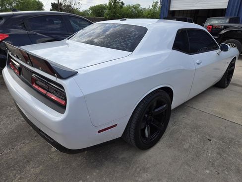 Used 2019 Dodge Challenger R/T w/ Driver Convenience Group image 3