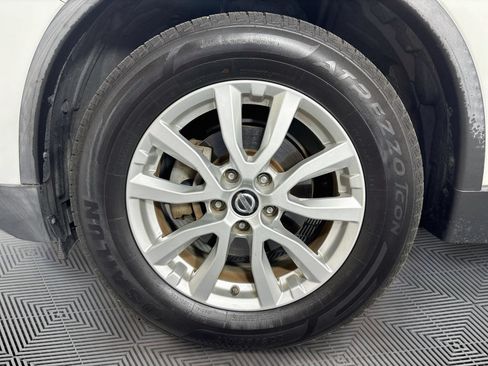 Used 2017 Nissan Rogue SV FWD image 28