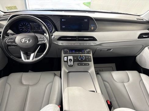 Used 2022 Hyundai Palisade SEL w/ 8P Bench Seat Package AWD/4WD image 13