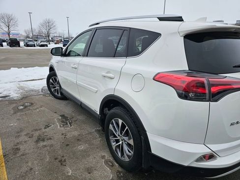 Used 2016 Toyota RAV4 XLE w/ Convenience Package image 6