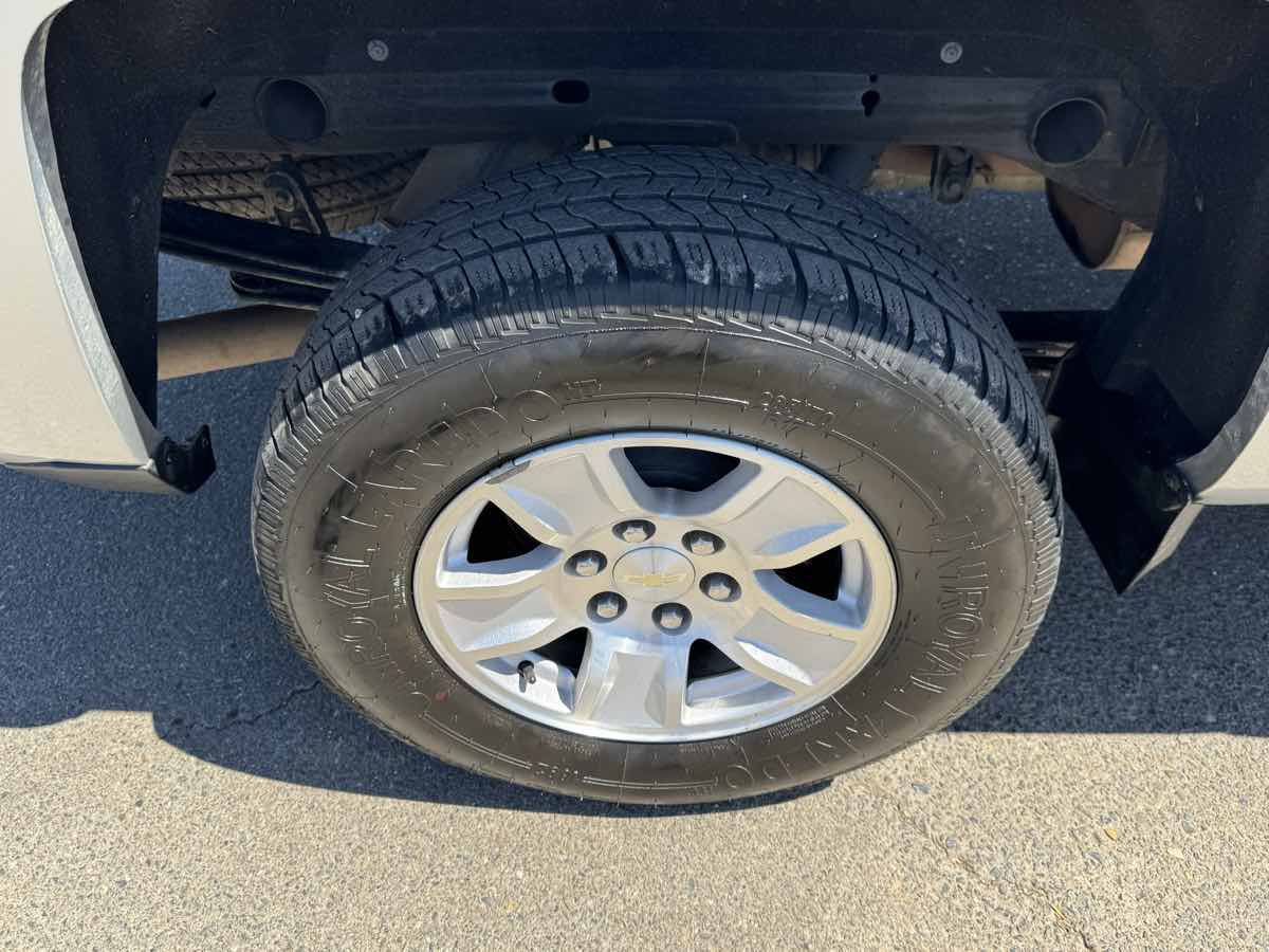 Used 2018 Chevrolet Silverado 1500 LT w/ All Star Edition AWD/4WD image 37