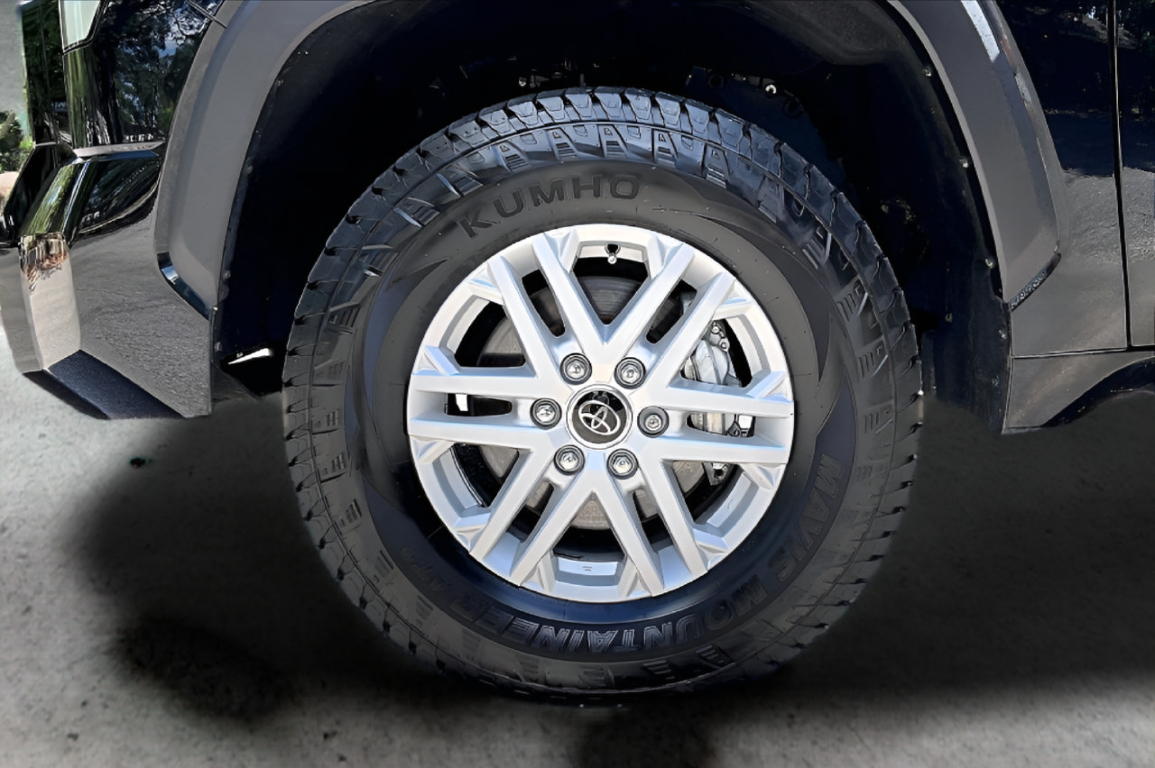 Used 2024 Toyota Tundra SR5 w/ SR5 Convenience Package AWD/4WD image 35