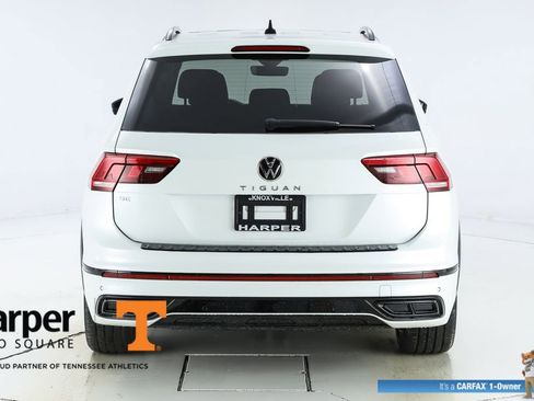 Used 2024 Volkswagen Tiguan SE R-Line FWD image 8