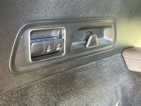 Certified 2022 Mercedes-Benz GLS 450 4MATIC image 11