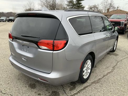 Used 2020 Chrysler Voyager Lxi image 10