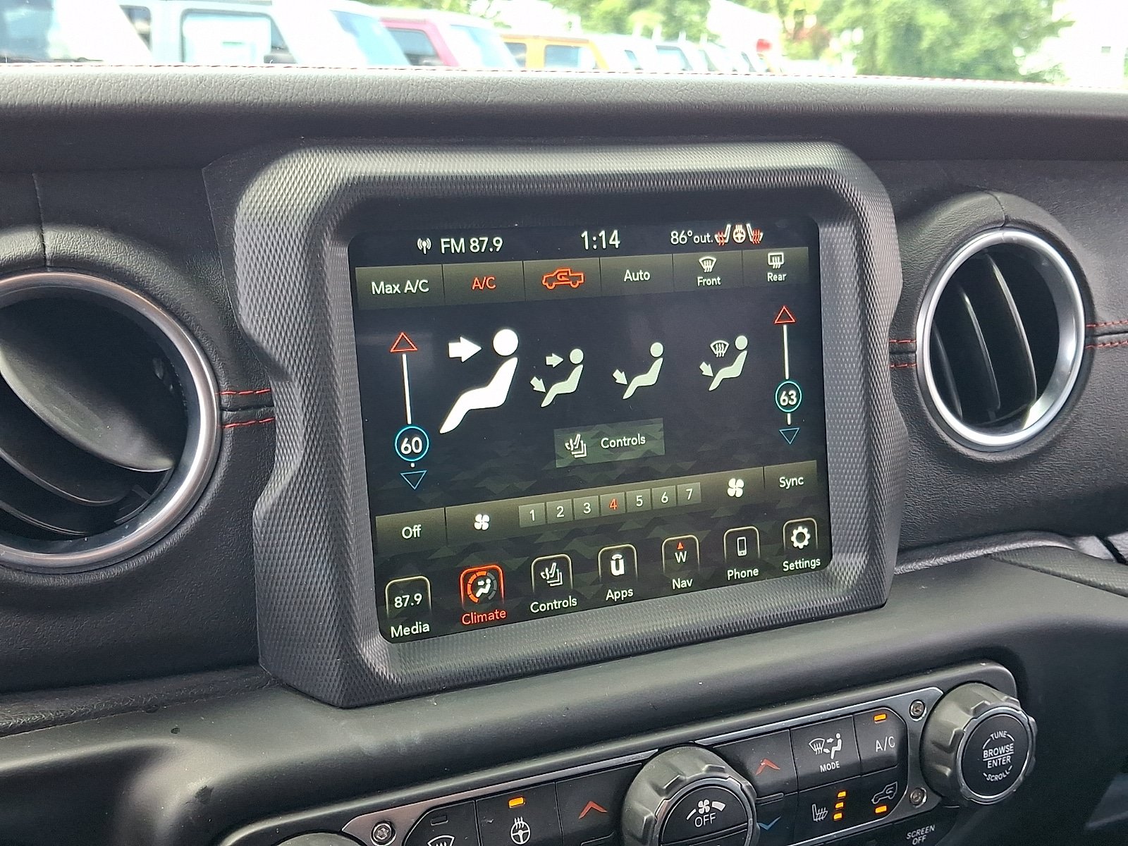 Used 2020 Jeep Gladiator Rubicon AWD/4WD image 16