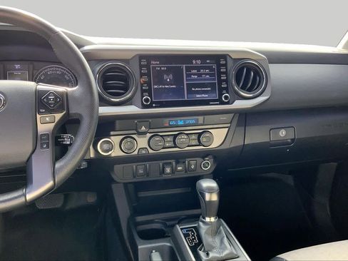 Used 2023 Toyota Tacoma TRD Off-Road AWD/4WD image 7