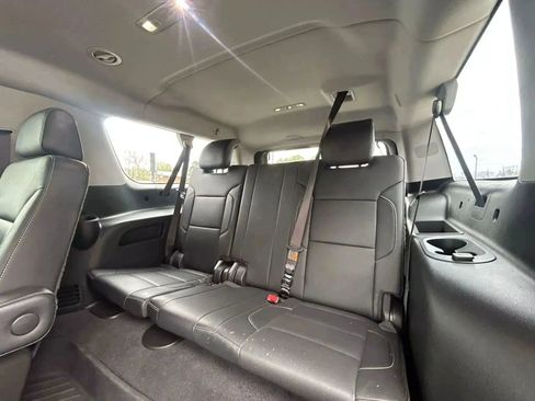 Used 2020 Chevrolet Suburban Premier image 39