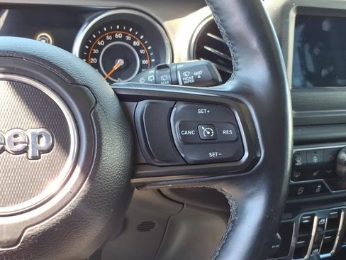 Used 2021 Jeep Wrangler Unlimited Sport AWD/4WD image 16