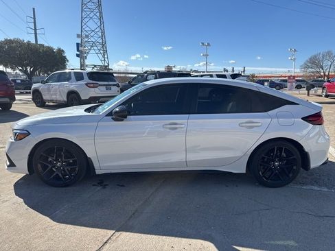 Used 2024 Honda Civic Sport image 4