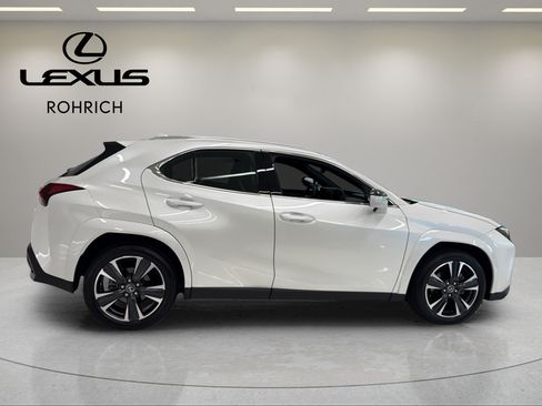 Used 2025 Lexus UX 300h AWD w/ Accessory Package (Z1) image 5