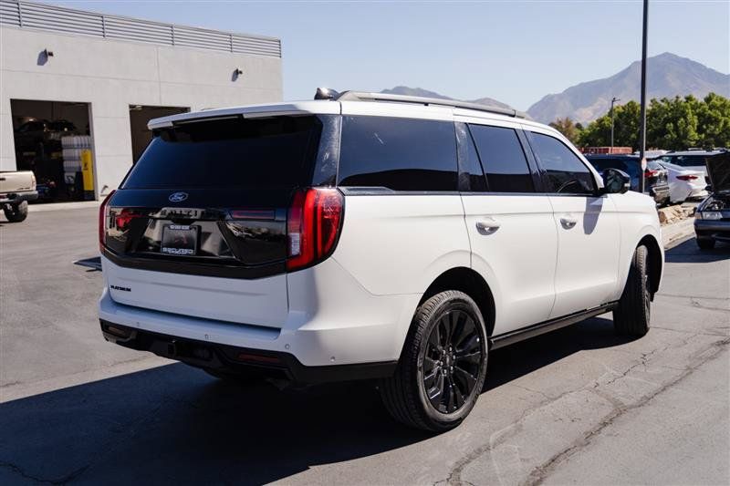 Used 2025 Ford Expedition Platinum w/ Stealth Appearance Package AWD/4WD image 6