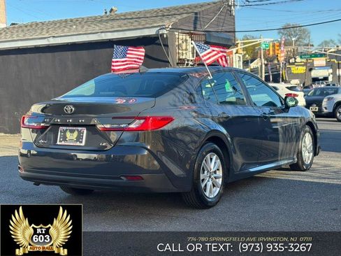 Used 2025 Toyota Camry LE image 7