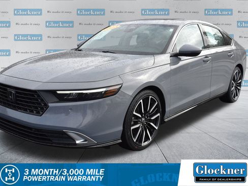 Used 2023 Honda Accord Touring image 1