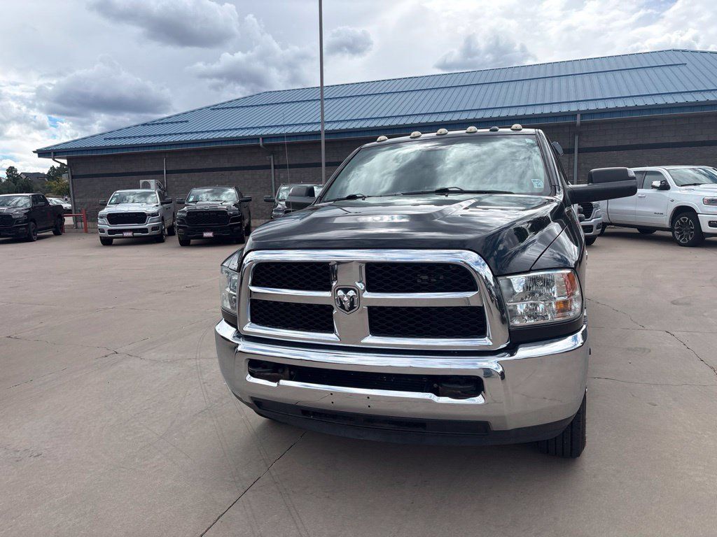 Used 2018 RAM 3500 Tradesman w/ Chrome Appearance Group AWD/4WD image 3