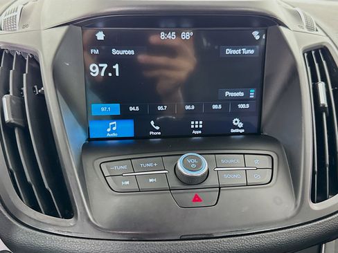 Used 2019 Ford Escape SEL image 17