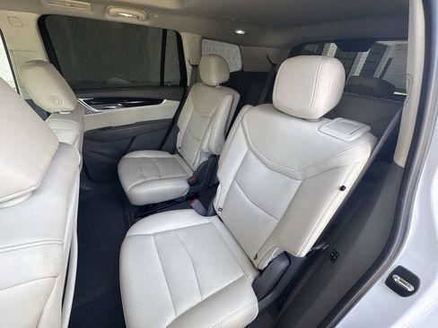 Certified 2024 Cadillac XT6 Premium Luxury w/ Technology Package FWD image 26