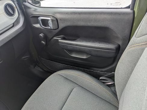 Used 2024 Jeep Wrangler Sport AWD/4WD image 18