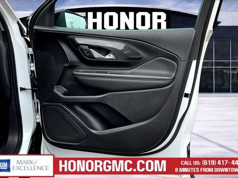 Used 2023 GMC Terrain AT4 AWD/4WD image 28