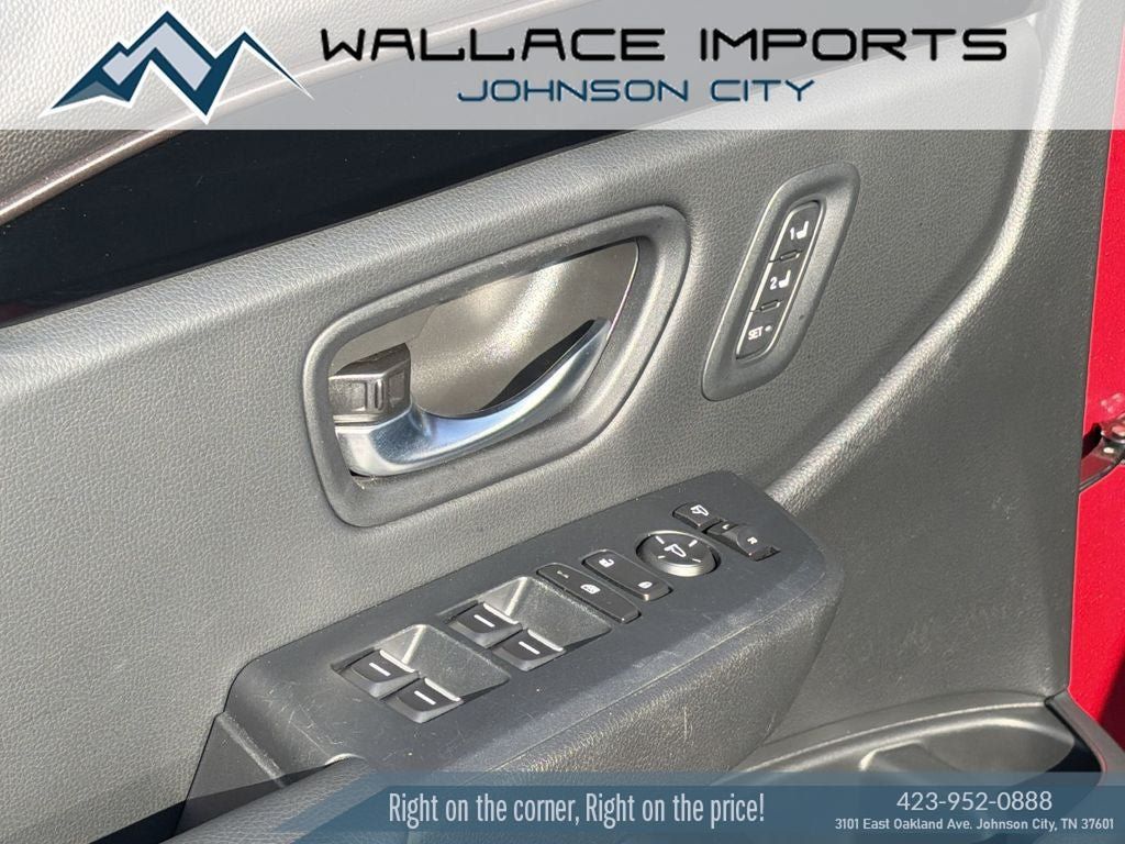 Used 2025 Honda Pilot TrailSport image 13