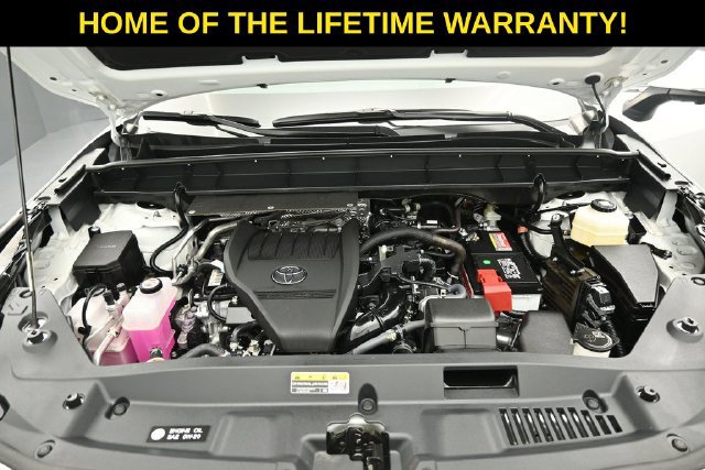 Used 2025 Toyota Highlander Platinum AWD/4WD image 48