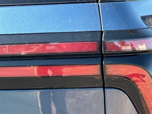 Used 2025 Chevrolet Traverse Z71 image 52