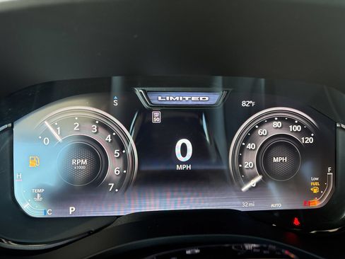 New 2026 RAM 1500 Limited AWD/4WD image 32