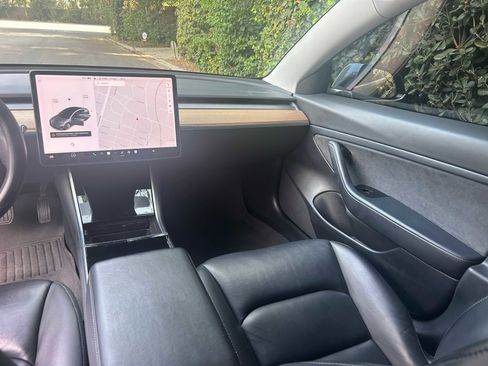 Used 2020 Tesla Model 3 Standard Range Plus image 21