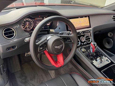 Used 2024 Bentley Continental GT V8 image 33