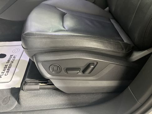 Used 2023 Audi Q7 3.0T Premium image 14